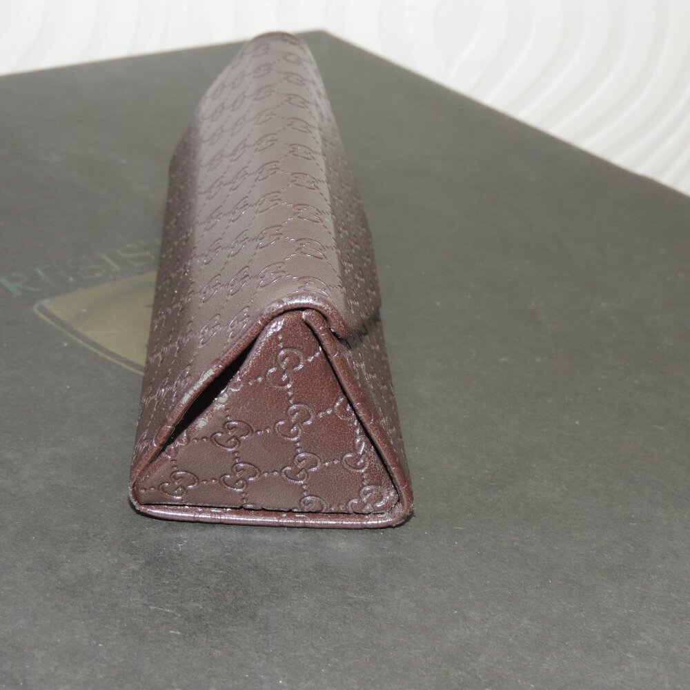 Gucci Triangular Dark Brown Leather Embossed Logo… - image 5